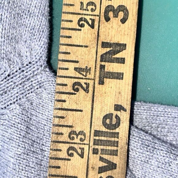 Lacoste Classic Fit V-Neck Cotton Knit Sweater Men's 7/XL Gray Preppy Vtg School - Picture 8 of 9